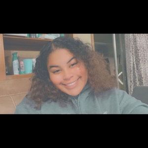 Meet your Posher, Carmen